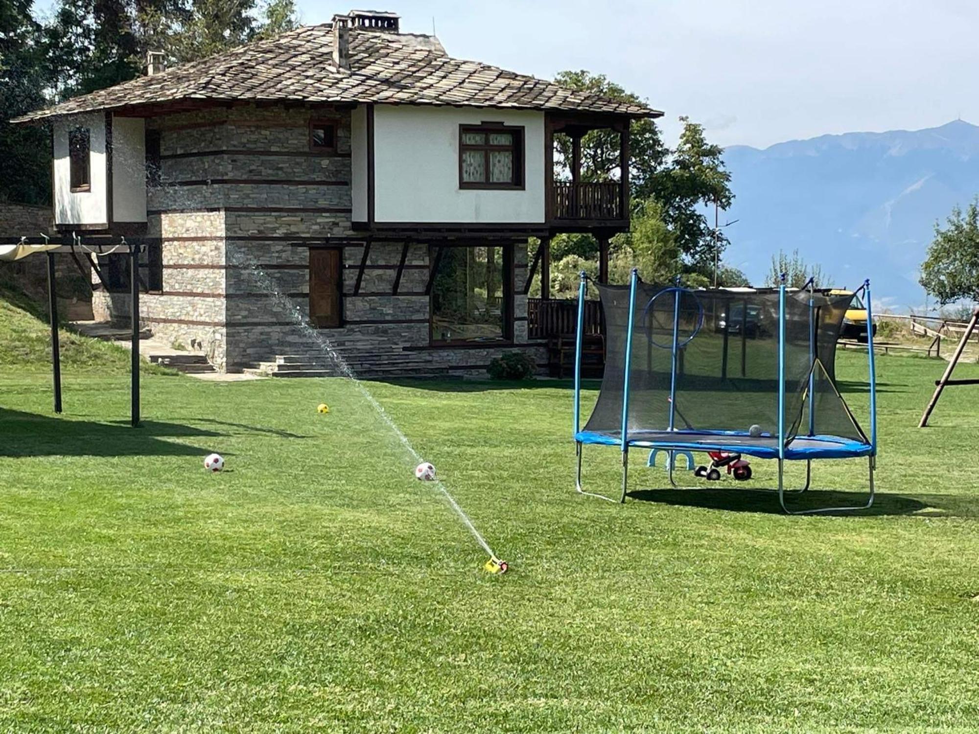 Leshten Guest Homes Kültér fotó