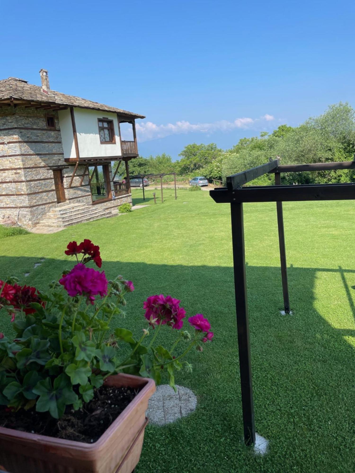 Leshten Guest Homes Kültér fotó